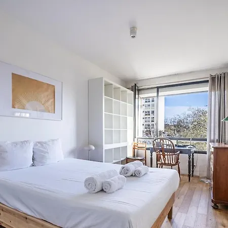 Lägenhet Elegant 16th - Near The Seine Paris